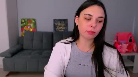 Snapshot of queenofthesense chatting on November 11, 9:53 am Patricia online show from November 11, 9:53 am