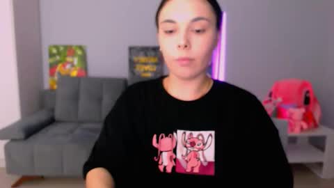 Snapshot of queenofthesense chatting on November 13, 5:56 pm Patricia online show from November 13, 5:56 pm