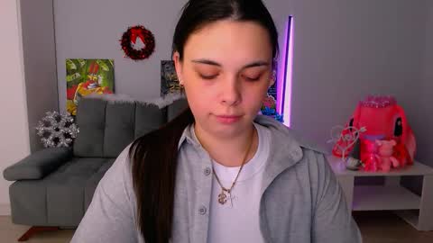 Snapshot of queenofthesense chatting on November 18, 2:43 pm Patricia online show from November 18, 2:43 pm