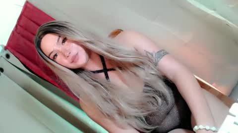 QUEEN online show from March 8, 3:54 am