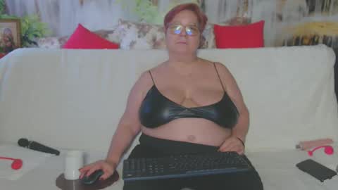 QueenPammy online show from February 4, 2:43 pm