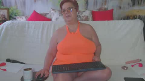QueenPammy online show from February 5, 7:07 am