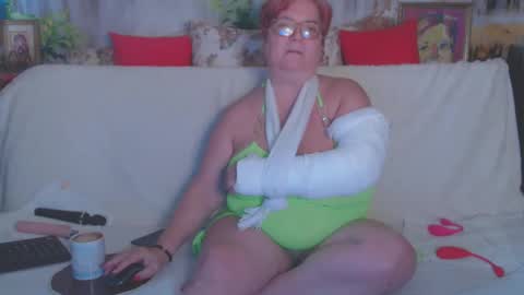 QueenPammy online show from February 25, 10:15 am