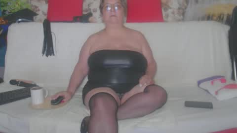 QueenPammy online show from September 29, 4:50 am