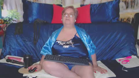 Snapshot of queenpammy chatting on April 23, 7:09 am QueenPammy online show from April 23, 7:09 am