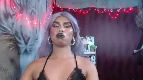 queenpinayebony_xx online show from April 15, 1:07 pm