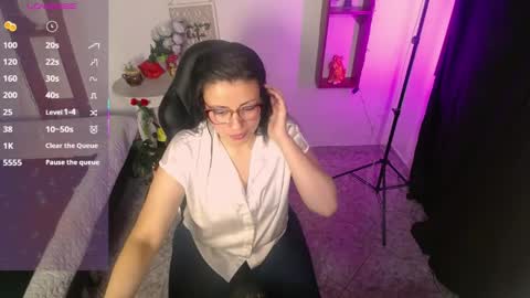 queenrose94 online show from April 14, 12:55 pm