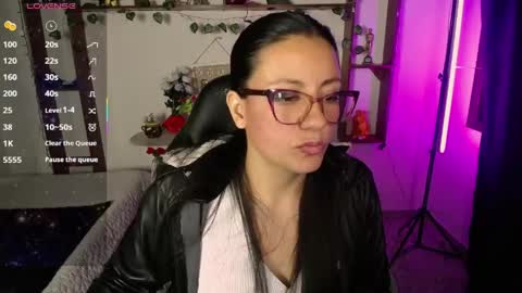 queenrose94 online show from April 15, 1:29 pm