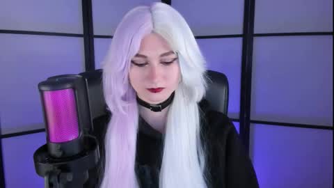 Rose online show from October 31, 4:30 pm