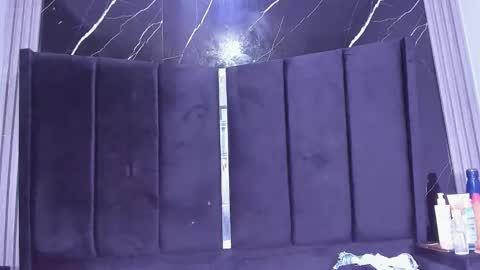 queenstarhyl online show from April 18, 3:10 am