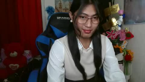 queensteffi online show from March 4, 10:05 pm