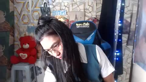 queensteffi online show from August 3, 8:34 pm