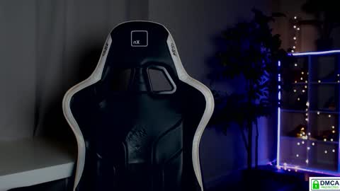 Queensy online show from September 12, 9:48 pm