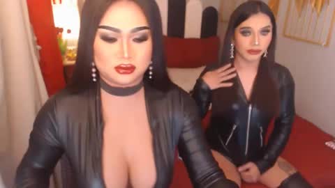 queenshasha and nathalie online show from January 4, 6:30 pm