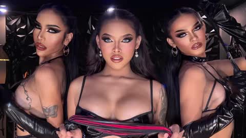 Snapshot of queenvalentinats chatting on February 3, 11:31 am ValentinaMoone online show from February 3, 11:31 am