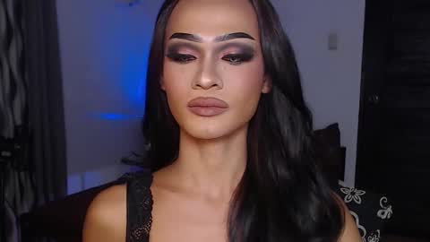 Snapshot of queenvalentinats chatting on November 5, 3:12 pm ValentinaMoone online show from November 5, 3:12 pm