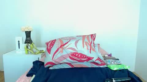 QUEENxJESSI online show from September 25, 2:48 am