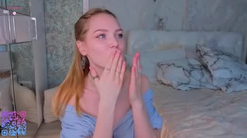 Snapshot of quennacindy chatting on November 12, 2:56 am Teri My favorite vibes 77 101 222 666 online show from November 12, 2:56 am