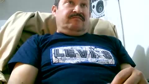 Snapshot of querubinrebelde chatting on February 5, 2:40 am Don Ramon online show from February 5, 2:40 am