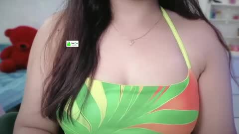 Snapshot of quest_queen chatting on July 7, 5:39 pm zaara online show from July 7, 5:39 pm