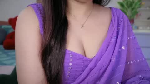 Snapshot of quest_queen chatting on July 14, 5:51 pm zaara online show from July 14, 5:51 pm