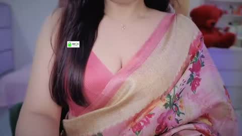 Snapshot of quest_queen chatting on July 27, 3:52 pm zaara online show from July 27, 3:52 pm