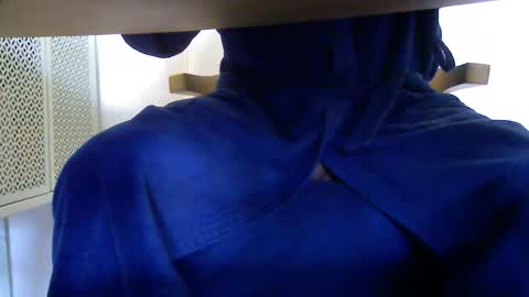 quetequeres online show from February 25, 8:02 am