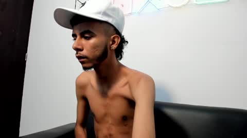 quetzal_coatl_ online show from April 8, 5:46 pm