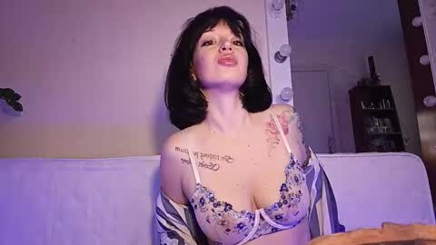 quiet_smile online show from December 4, 10:35 am