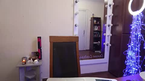 quiet_smile online show from February 19, 5:58 am