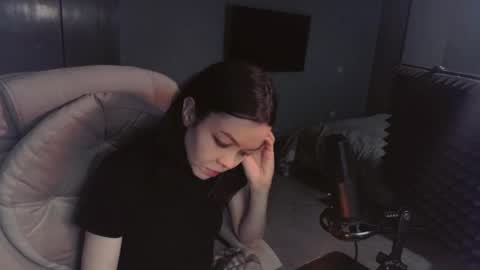 quietluxury online show from April 19, 8:00 pm