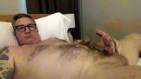 quietmature online show from April 8, 12:43 am