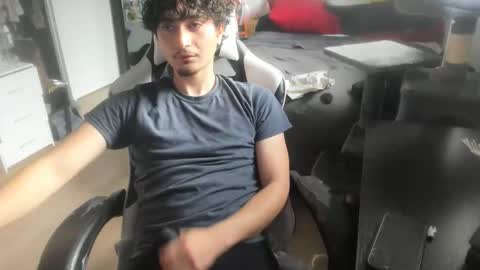 qwert4206 online show from February 19, 9:33 pm