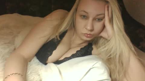 qwertyui online show from February 9, 1:09 am