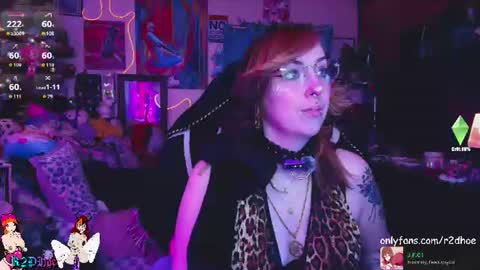 Snapshot of r2dho3 chatting on July 12, 2:57 am Amy Wild online show from July 12, 2:57 am