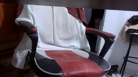 r459ut1n online show from April 18, 12:47 am