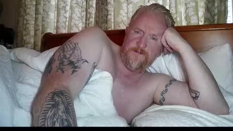 Snapshot of r_o_h_a_n chatting on September 17, 8:05 am r_o_h_a_n online show from September 17, 8:05 am