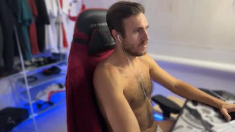 Snapshot of raamos chatting on October 14, 5:36 pm Nikita online show from October 14, 5:36 pm