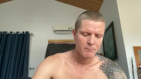 rabbit_eyes69 online show from April 29, 7:01 am