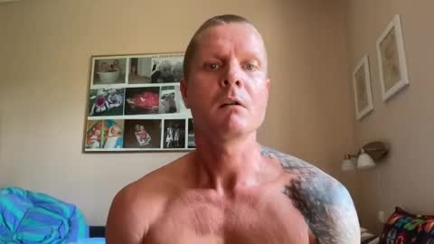 Snapshot of rabbit_eyes69 chatting on August 9, 8:41 am rabbit_eyes69 online show from August 9, 8:41 am