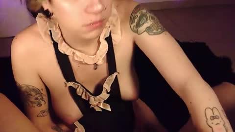 Snapshot of rabit_snake chatting on November 25, 12:54 am Rabbit Snake online show from November 25, 12:54 am