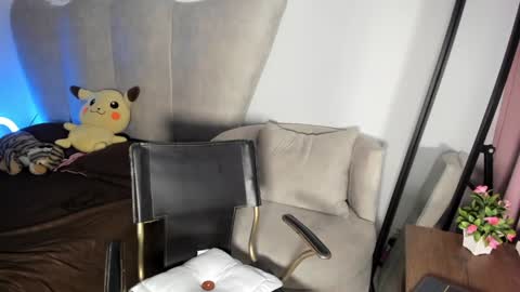 Snapshot of rachaeldeckard chatting on January 6, 5:41 am natalia - online show from January 6, 5:41 am