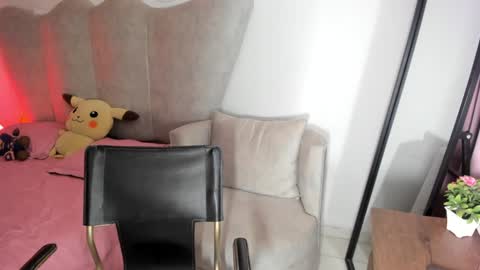 Snapshot of rachaeldeckard chatting on January 10, 2:57 am natalia - online show from January 10, 2:57 am