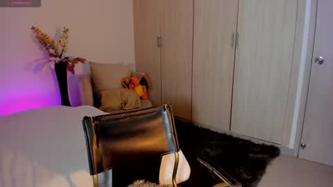 Snapshot of rachaeldeckard chatting on September 9, 2:22 am natalia - online show from September 9, 2:22 am