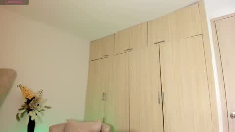 Snapshot of rachaeldeckard chatting on October 6, 2:42 am natalia - online show from October 6, 2:42 am