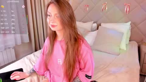 rachel_fernardi online show from May 11, 11:35 pm