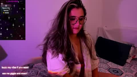 Rachel Foss online show from December 18, 6:57 pm