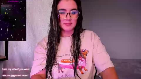 Rachel Foss online show from April 7, 7:14 pm