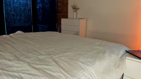 Sherryl online show from November 18, 8:30 am