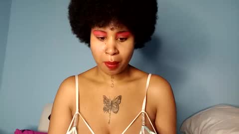 Snapshot of rachelannxd chatting on March 10, 3:01 am RachelAnn online show from March 10, 3:01 am